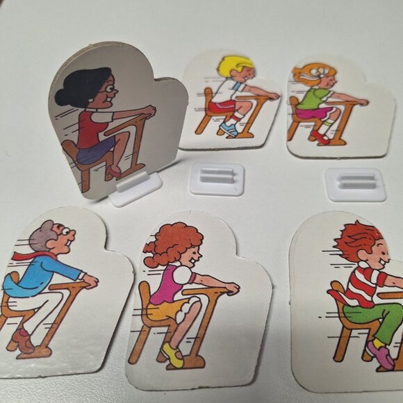 Go To Head of Class Tokens Replacement Pieces Students Teacher Dice Vintage - Picture 2 of 6